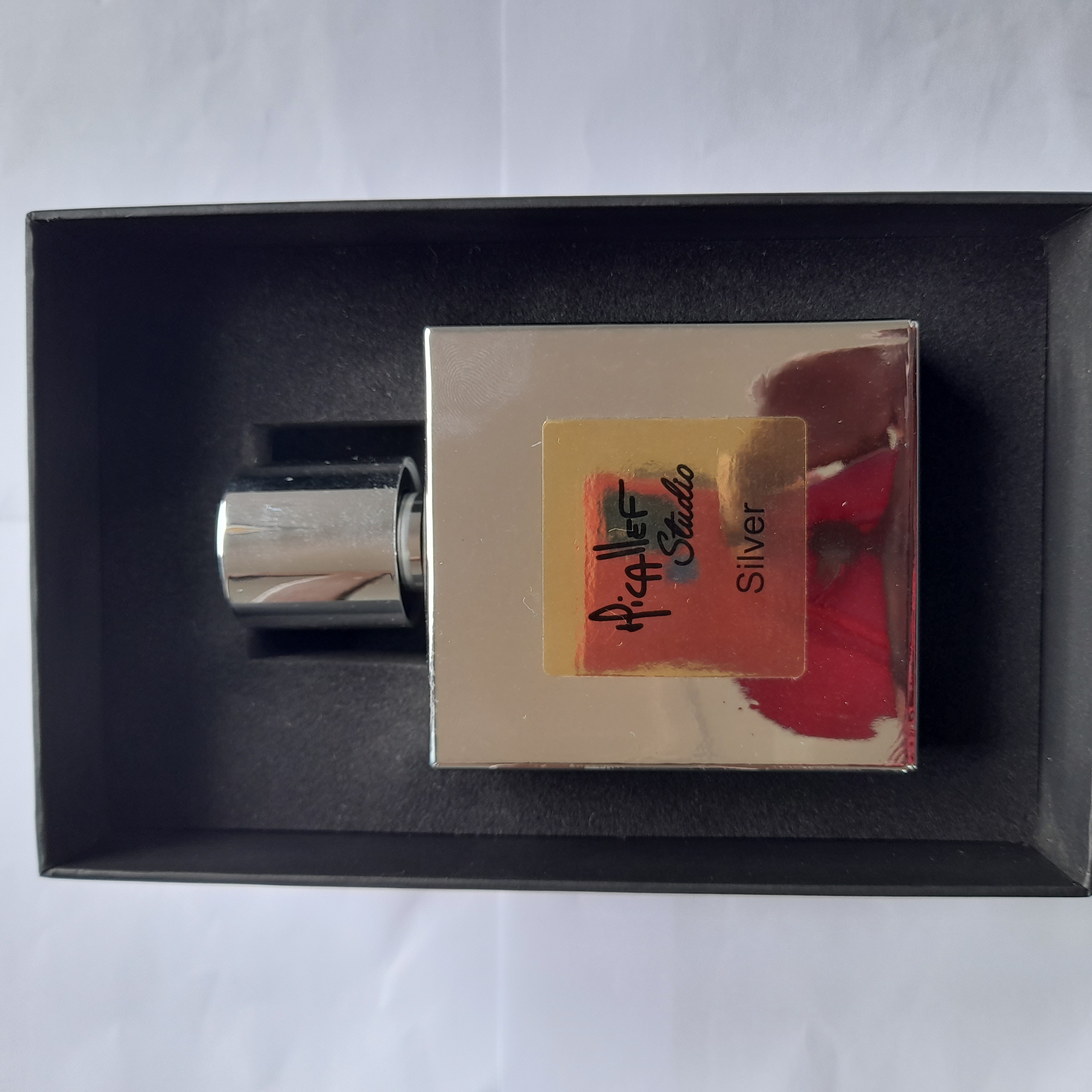 Studio Silver Eau de Parfum 